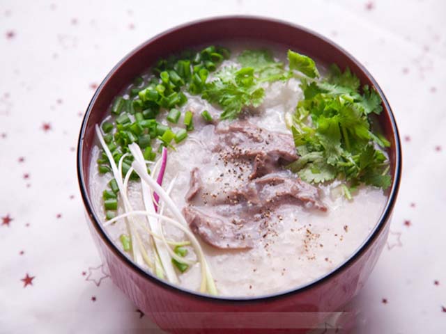 Mẹo chữa bệnh mề đay bằng cháo mướp đắng tim lợn