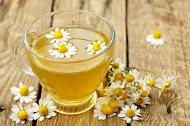 mẹo chữa bệnh mề đay bằng trà thảo mộc hoa cúc